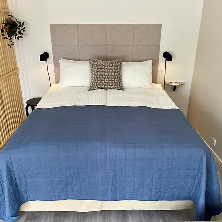 Cozy With Parking Space And Wifi Apartman