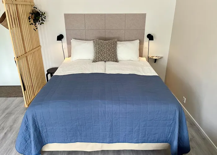 Cozy With Parking Space And Wifi Apartamento